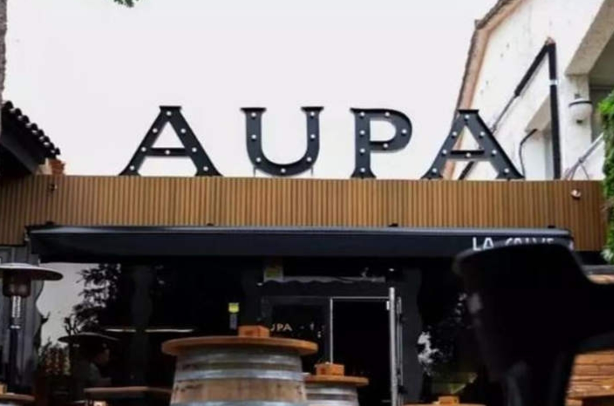 Состав самого дорогого бургера. Ресторан Asador Aupa. Источник фотографии: odditycentral.com. Фото.