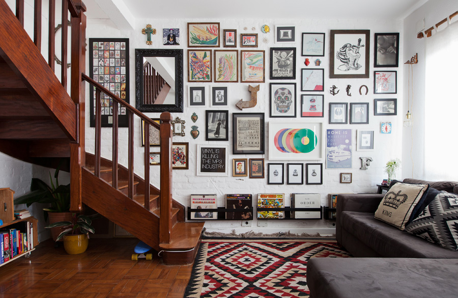 Если ваши стены в стиле галереи, это также говорит о творческом подходе к организации пространства. Источник изображения: esperandooinverno.wordpress.com. Фото.