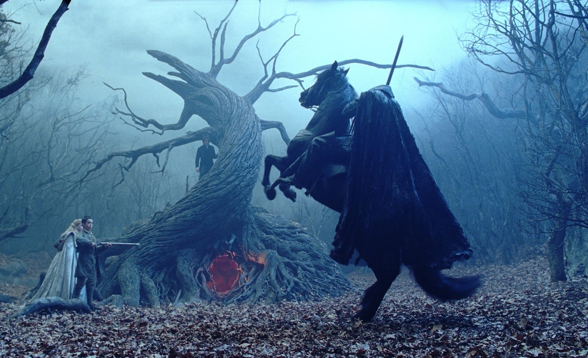 Атмосферные фильмы на Хэллоуин с лёгкой жутью. Сонная Лощина — атмосферный фильм с Джонни Деппом. Источник изображения: dzen.ru. Атмосферные фильмы на Хэллоуин с лёгкой жутью. Сонная Лощина — атмосферный фильм с Джонни Деппом. Источник изображения: dzen.ru. Фото.