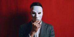 Куда исчезают японцы и как работают компании, которые помогают им пропасть. Фото.