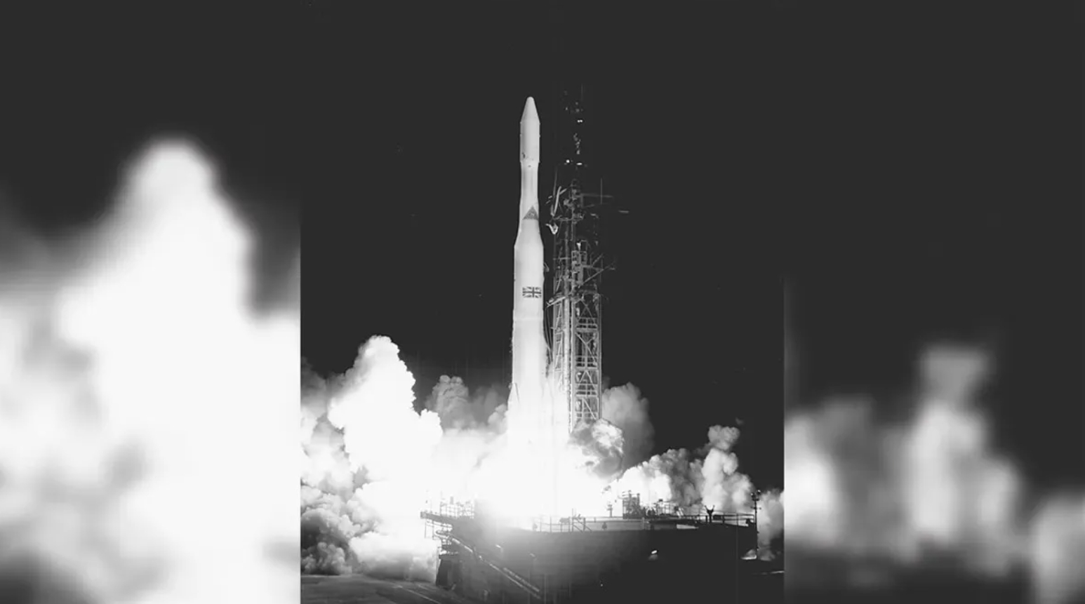 Запуск космического корабля Skynet-1A. Фото.