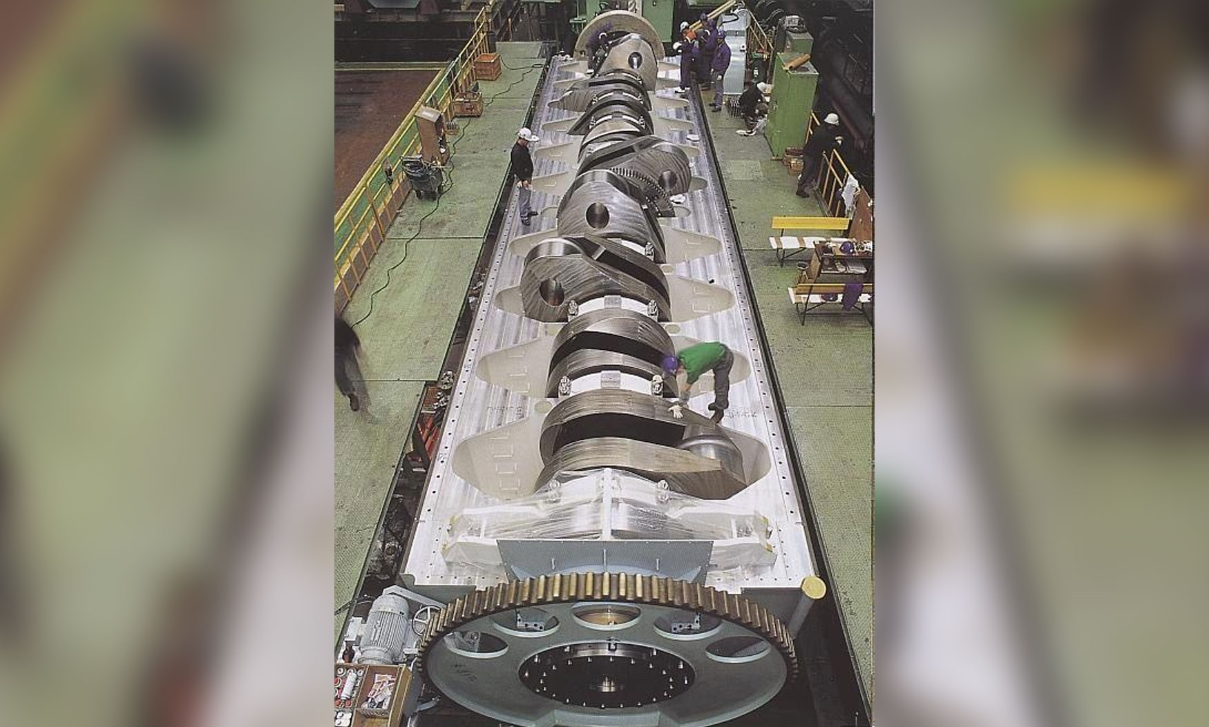 Куда ставят самый большой двигатель высотой 13 метров? - похожая новость на Toplenta