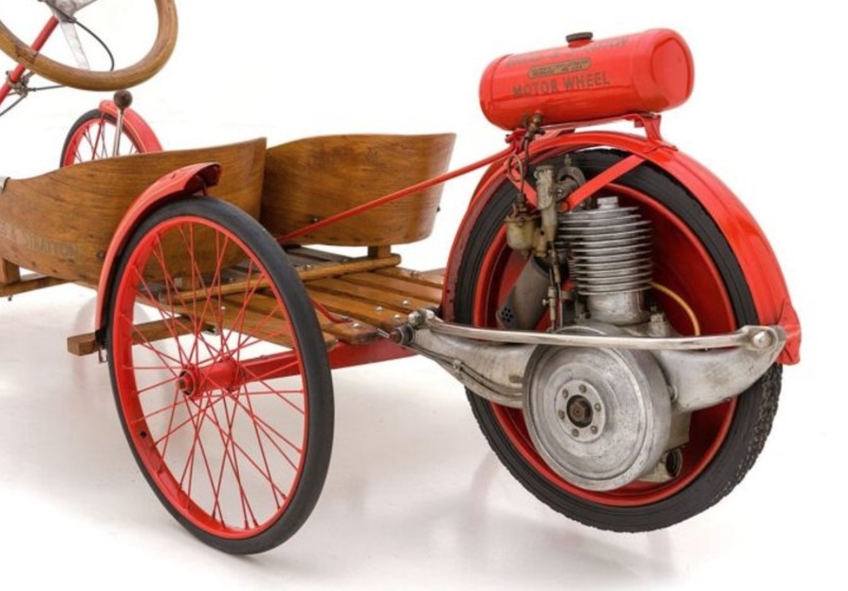 Механизм, который приводил машину в движение. Источник изображения: drive2.ru. Фото.