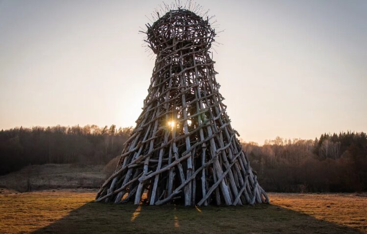 Что посмотреть в «Никола Ленивец». Маяк в Никола Ленивце. Источник фотографии: travel.rambler.ru. Фото.