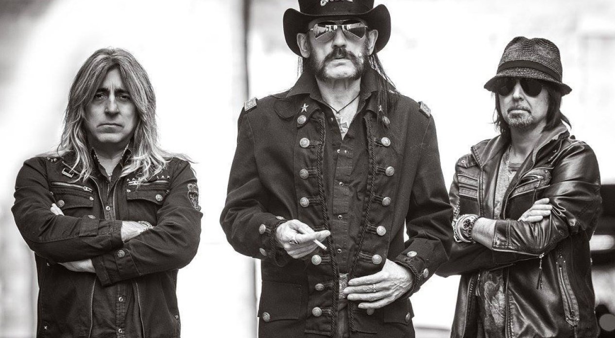 Концерт Motörhead в 1984 году. Группа Motörhead. Источник изображения: loudersound.com. Фото.