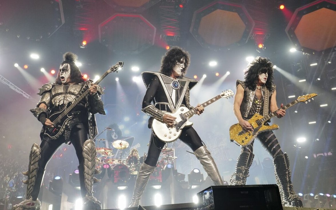 Концерт Kiss в 2009 году. Группа Kiss. Источник изображения: bloomberg.com. Фото.