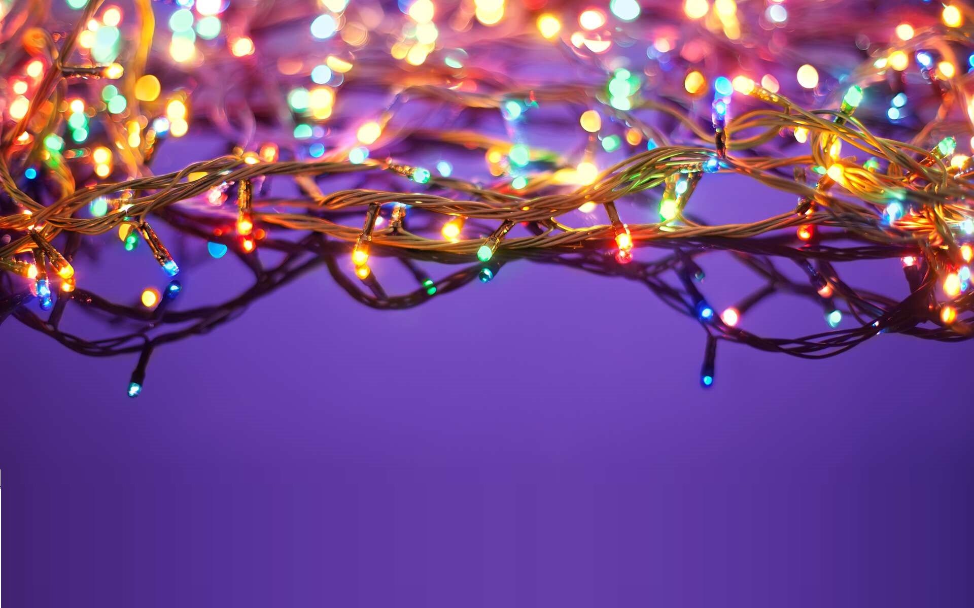 Гирлянда мигает сама по себе — опасно ли это или просто глюк