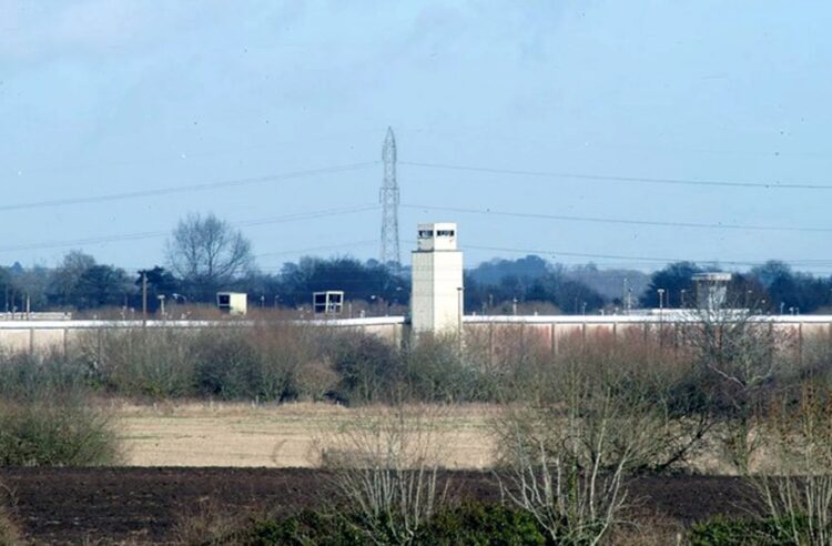 Массовый побег из тюрьмы Мэйз в Северной Ирландии. Вид на одну из башен тюрьмы Мэйз, фотографий заключенных нет. Источник изображения: wikipedia.org. Массовый побег из тюрьмы Мэйз в Северной Ирландии. Вид на одну из башен тюрьмы Мэйз, фотографий заключенных нет. Источник изображения: wikipedia.org. Фото.