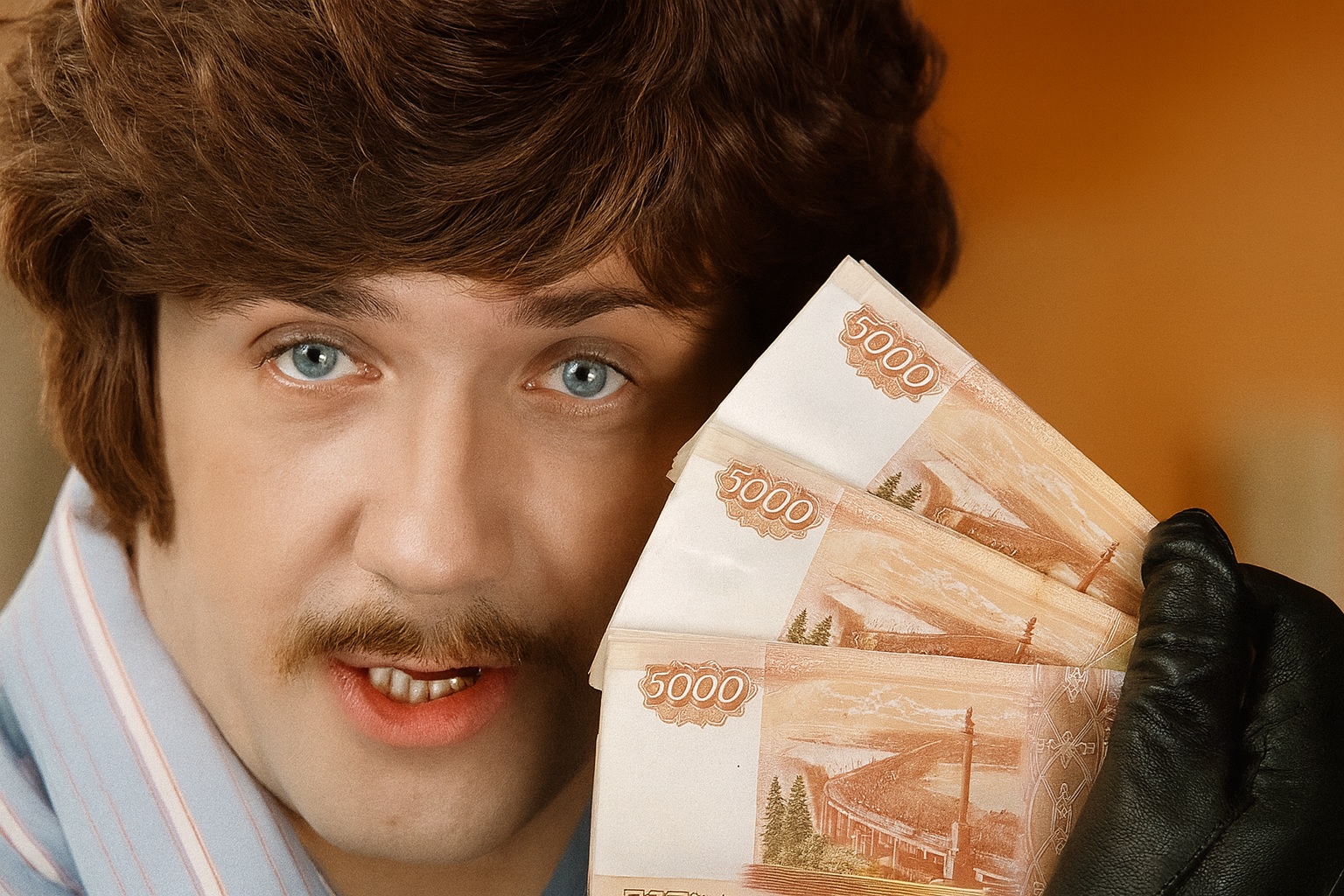 Сколько рублей нужно зарабатывать, чтобы считать себя богатым?