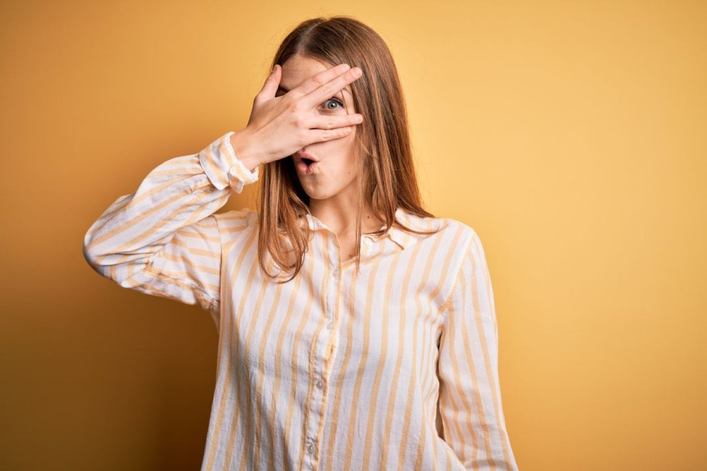 Катастрофизация: почему мы ожидаем худшее, когда жизнь меняется. Страх перемен — это не характер. Это ошибки мышления, о которых мало кто знает. С этим надо бороться. Источник изображения: sayidaty.net. Фото.