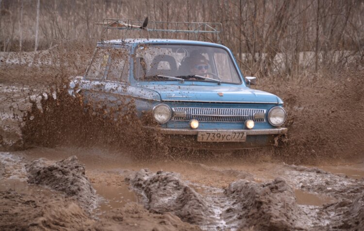 Секрет мощности автомобилей Запорожец. Запорожцы вполне хорошо проезжали о бездорожью. Источник изображения: drive2.ru. Секрет мощности автомобилей Запорожец. Запорожцы вполне хорошо проезжали о бездорожью. Источник изображения: drive2.ru. Фото.