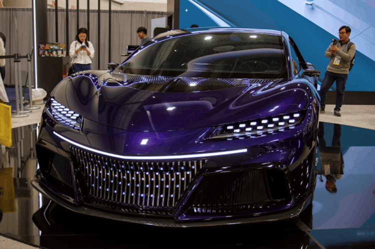 Гиперкар от производителя пылесосов. Такой машина была припервом представлении. Изображение: Newatlas. Фото.