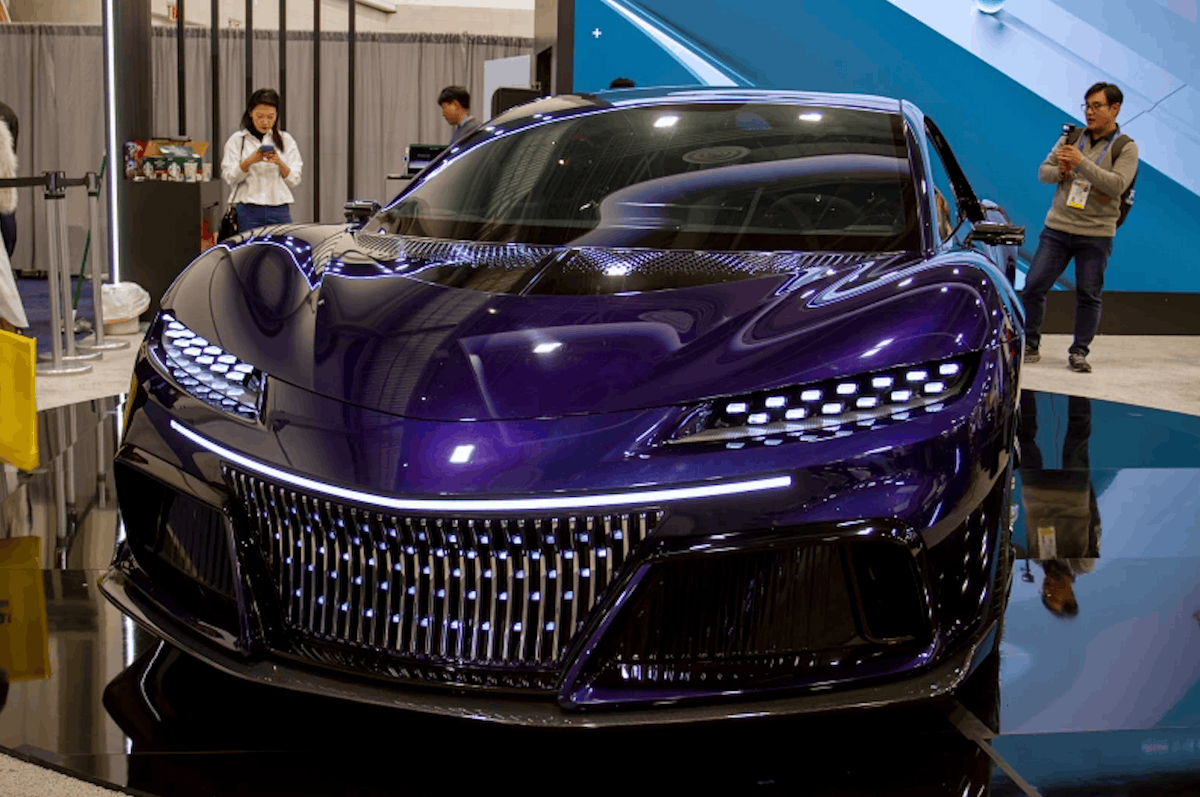 Такой машина была припервом представлении. Изображение: Newatlas. Фото.