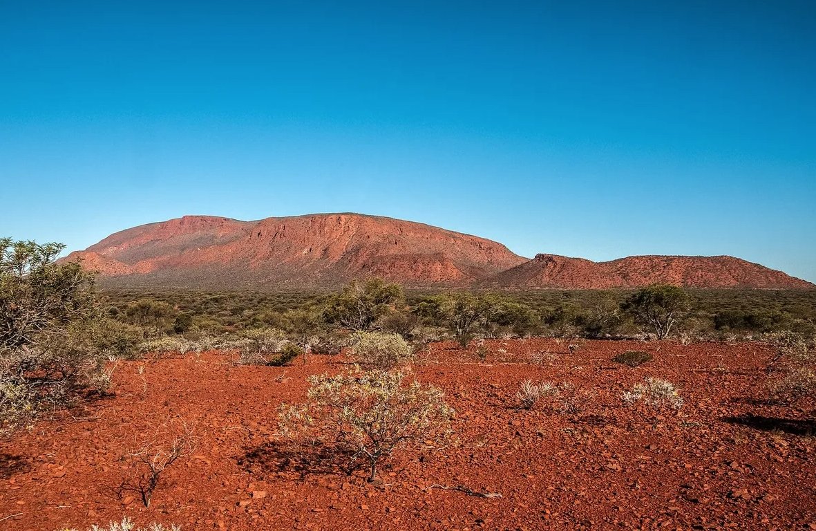 Гора Августус в Австралии. Источник изображения: IFL Science. Фото.