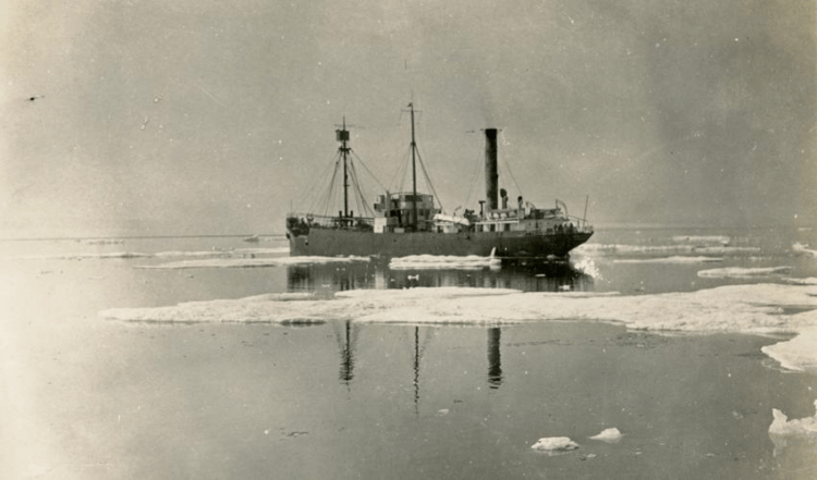 Байчимо (Baychimo). Пароход «Байчимо» был специально спроектирован для плавания в северных широтах. Источник изображения: politinform.su. Фото.