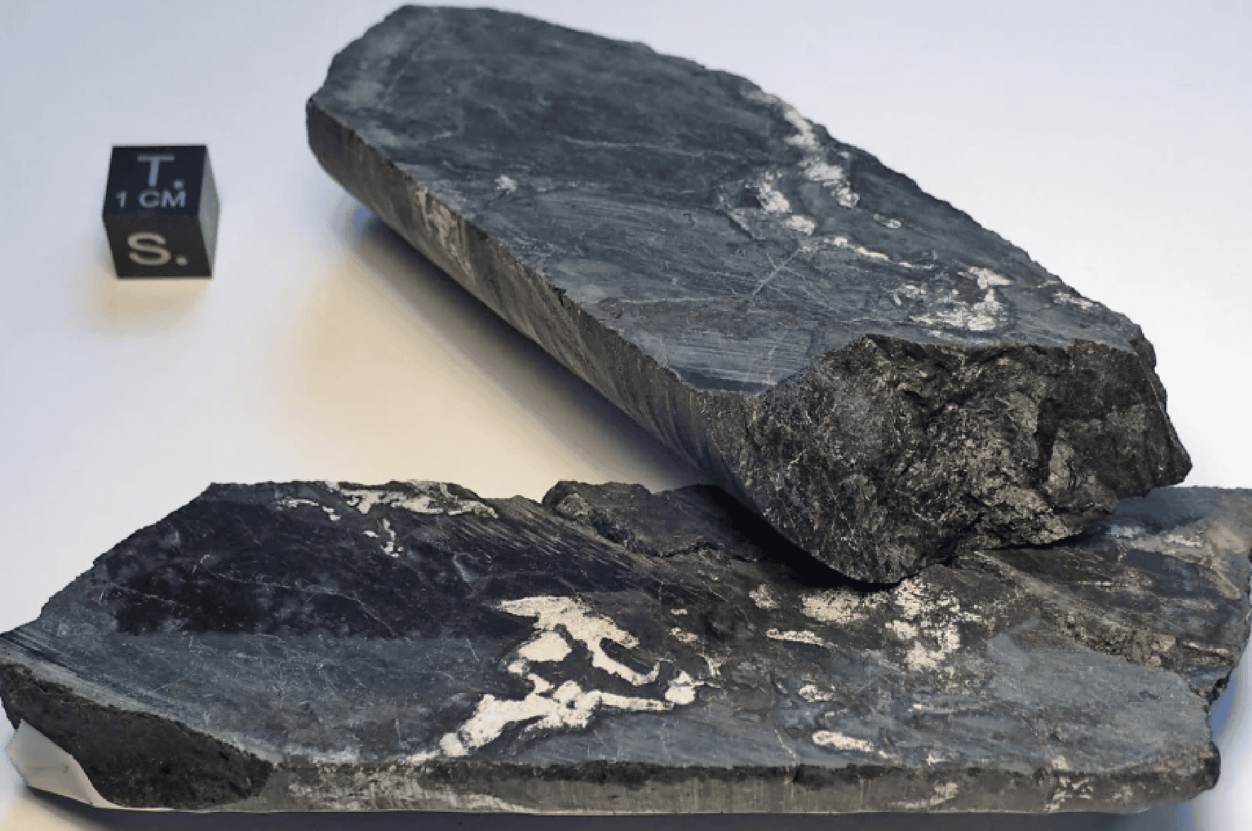 Количество изотопов в урановой руде всегда одинаковое, но иногда бывают исключения, как, например, в месторождениях Габона. Изображение: Newatlas. Фото.