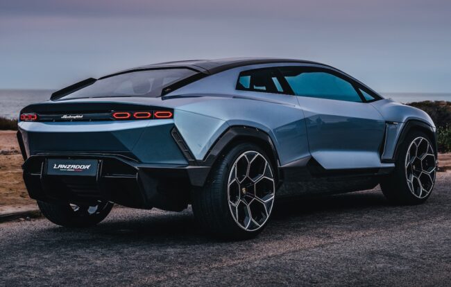 Lamborghini отказывается от электрического суперкара. Разум победил. Фото.