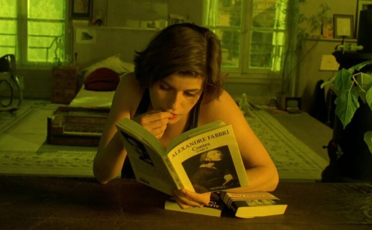 Чем пахнут книги и почему нам нравится этот запах. Тому, что нам нравится запах книг, есть научное объяснение. Кадр из фильма «Двойная жизнь Вероники». Фото.