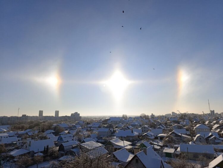 Связано ли гало с глобальными изменениями на Земле. Тип и вид гало определяются формой и ориентацией кристаллов; выраженность цветов может варьировать. Источник изображения: belkagomel.by. Фото.