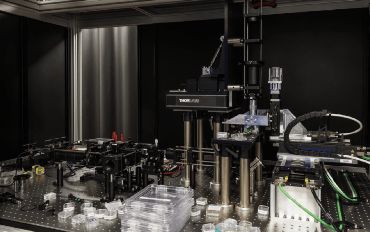 Что изменилось в хранении информации. Пока технология выгляди довольно громоздкой, но для специализированного применения она будет готова уже довольно скоро. Изображение: Microsoft. Что изменилось в хранении информации. Пока технология выгляди довольно громоздкой, но для специализированного применения она будет готова уже довольно скоро. Изображение: Microsoft. Фото.