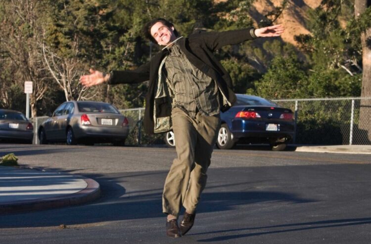 Простые но рабочие способы сделать каждый день счастливее. Некоторые привычки могут сделать каждый ваш день чуть счастливее. Кадр из фильма «Всегда говори «Да». Фото.