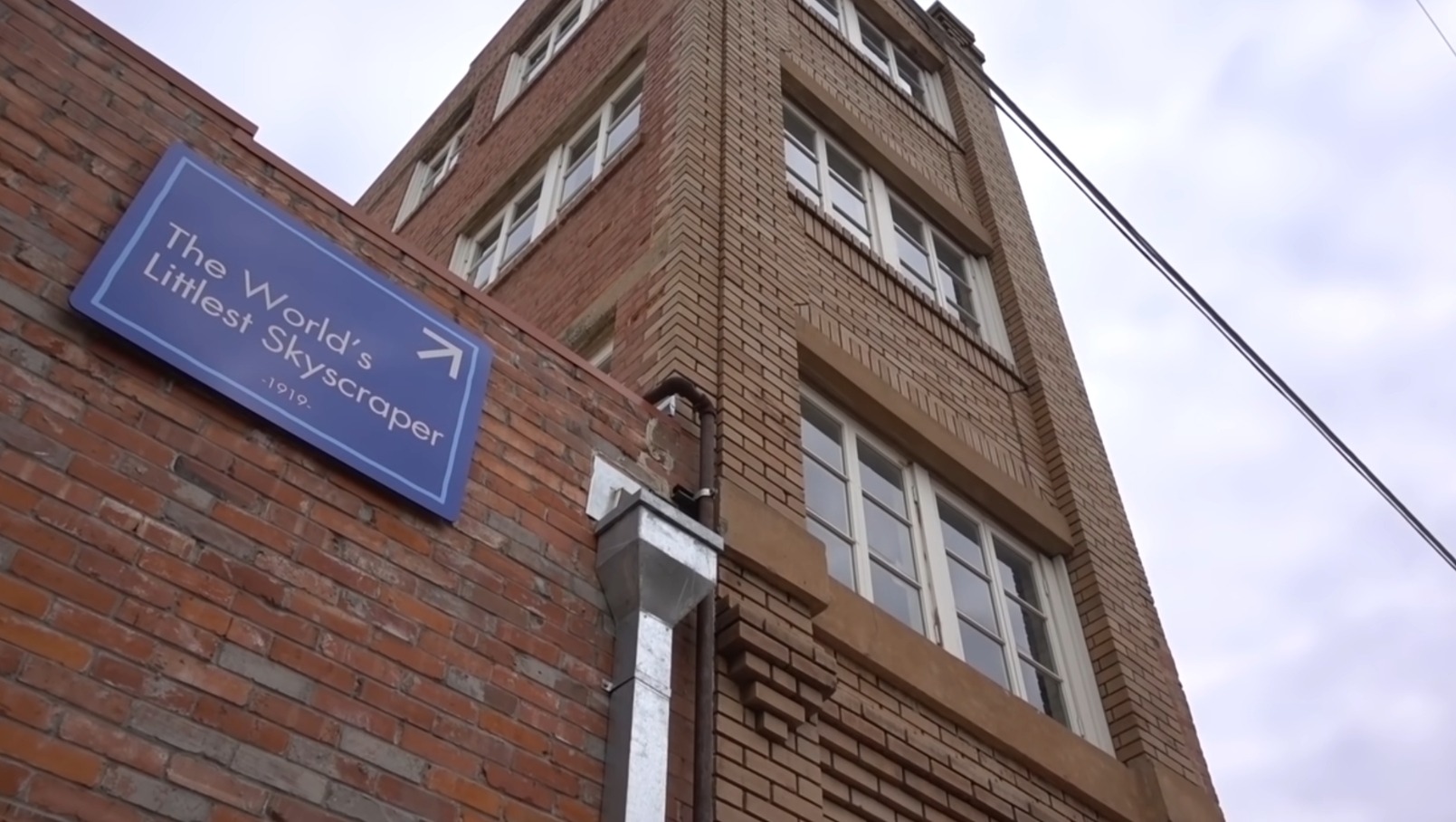 Сегодня здание Ньюби-Макмаона стало достопримечательностью города Уичито-Фолс. Источник изображения: taler-travel.ru. Фото.