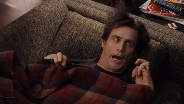 Почему мы чувствуем себя разбитыми после долгого сна? Дело не в лени. Иногда после долгого сна человек чувствует себя еще хуже. Кадр из фильма «Всегда говори «Да». Почему мы чувствуем себя разбитыми после долгого сна? Дело не в лени. Иногда после долгого сна человек чувствует себя еще хуже. Кадр из фильма «Всегда говори «Да». Фото.