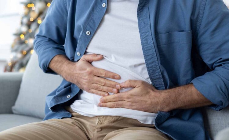 Что происходит с метаболизмом, если есть перед сном. Поздний прием пищи может привести к проблемам с желудком. Источник изображения: Live Science. Фото.