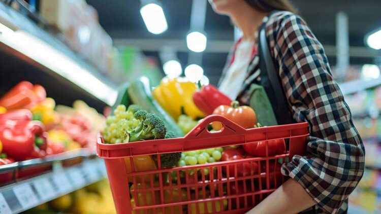 6 ошибок при покупке продуктов, которые совершают почти все. Каждый второй покупатель делает эти 6 ошибок — вы тоже. Источник изображения: birgun.net. Фото.