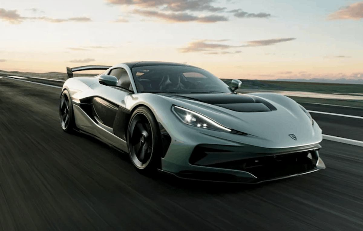 Недостатки электрических суперкаров. Да, Rimac Nevera может быстро разгонять, но какой в этом смысл без врум-врум и бу-бу-бу? Изображение: Robb Report. Фото.
