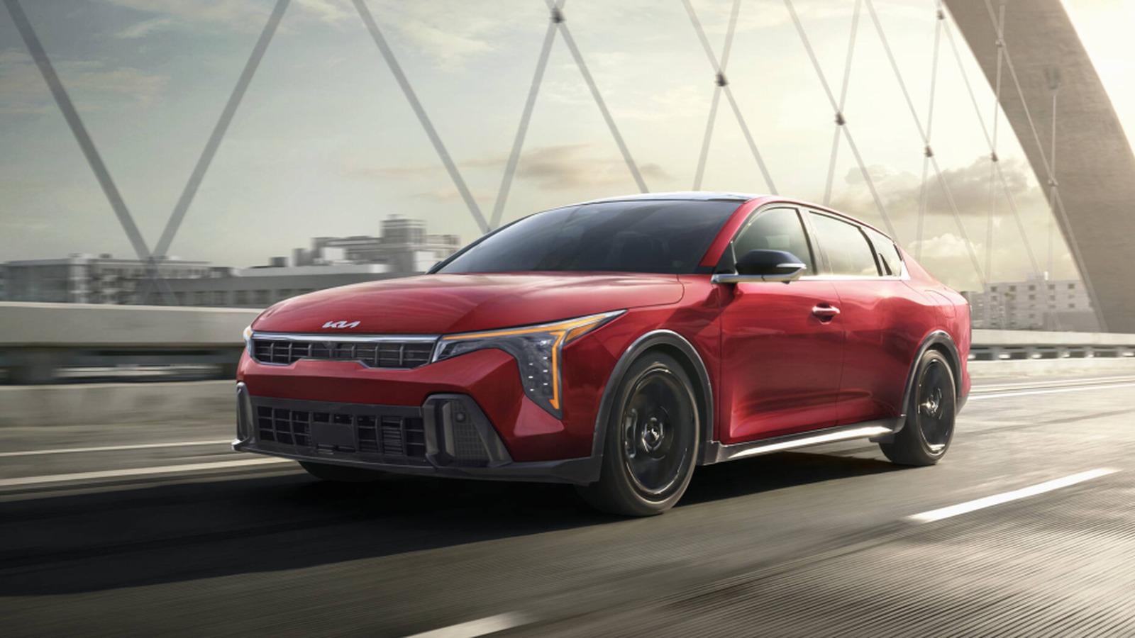 12 автомобилей, которые чаще всего оказываются тесными для высоких водителей. Kia K4 — тесно из-за посадки и короткого руля. Источник изображения: jalopnik.com. Фото.