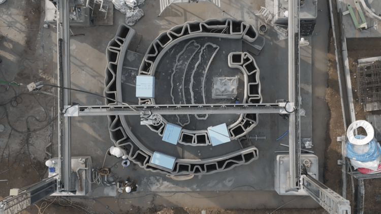 Безопасны ли распечатанные на 3D-принтере дома. По своей сути это полноценный 3D-принтер, но очень большой. Принцип работы тот же, а отличаются только материалы. Изображение: Onocom. Безопасны ли распечатанные на 3D-принтере дома. По своей сути это полноценный 3D-принтер, но очень большой. Принцип работы тот же, а отличаются только материалы. Изображение: Onocom. Фото.