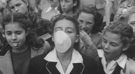 Как в СССР появилась жвачка, и из чего ее делали дети Как в СССР появилась жвачка, и из чего ее делали дети Фото.