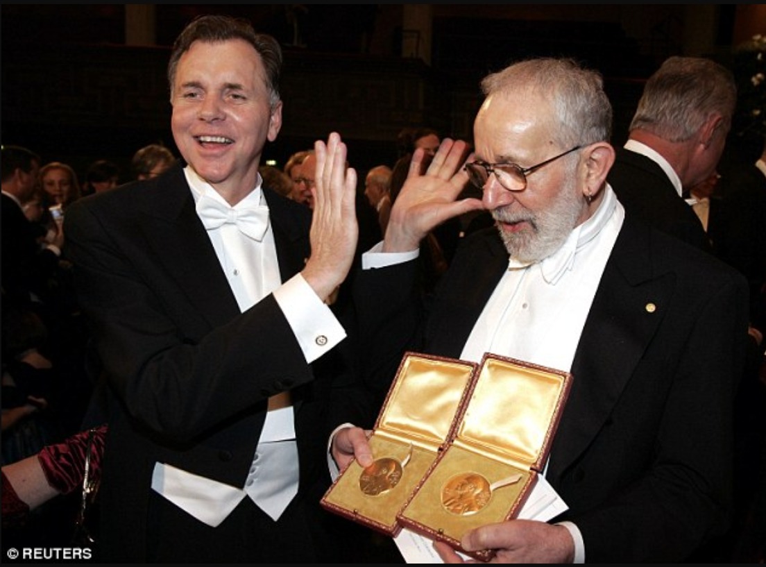 How Barry Marshall drank bacteria and proved himself right. Barry Marshall and Robin Warren receiving the Nobel Prize. Image source: Reuters. Photo.