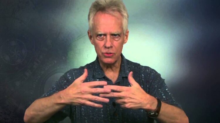 Что происходит с мозгом во время осознанного сна. Стивен Лаберж считается лидером в области осознанных сновидений. Скриншот из его YouTube-канала. Фото.