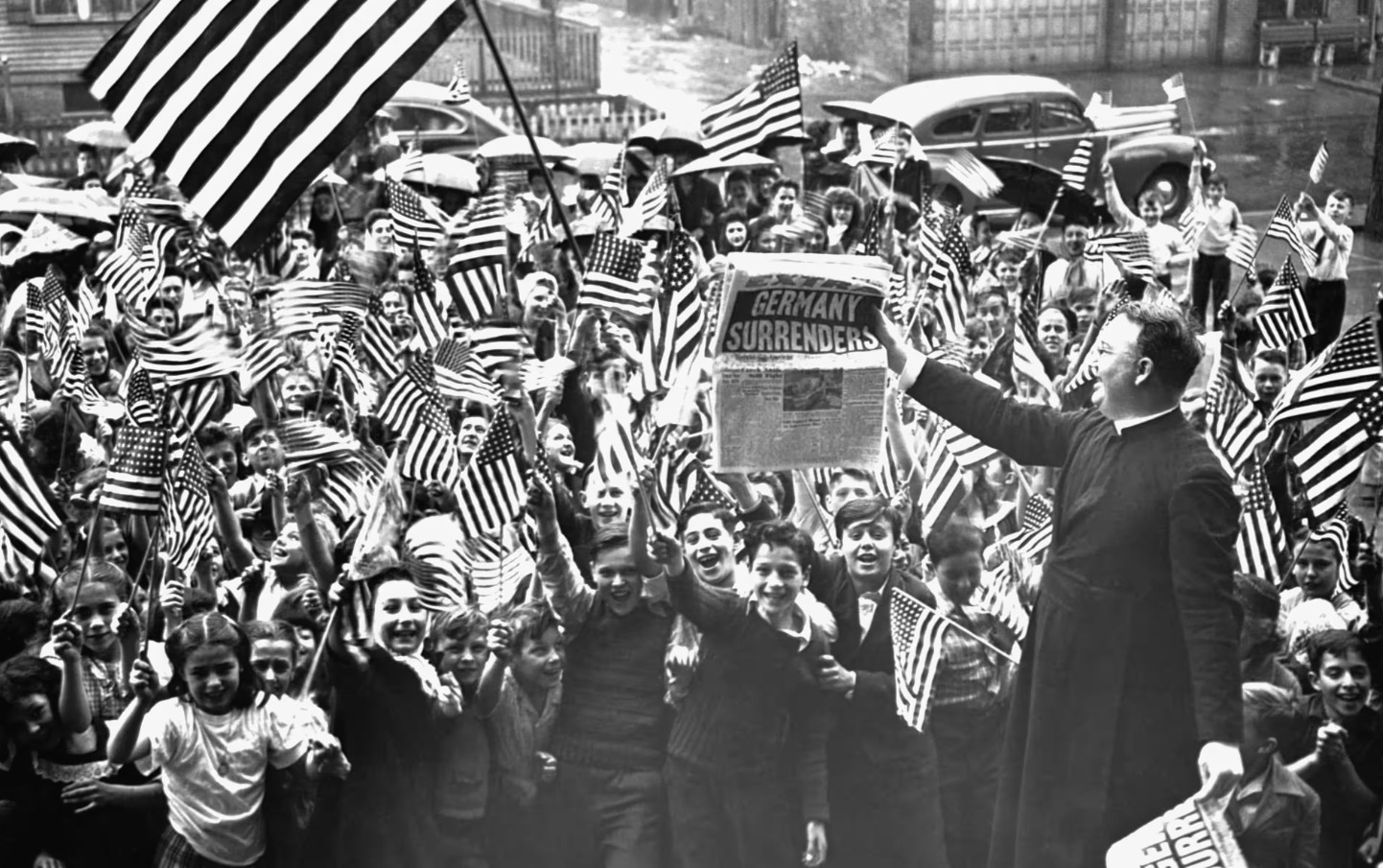 Для чего в США строили типовые дома. После второй мировой войны, миллионам американцев с семьями нужно было жилье. Источник изображения: history.com. Фото.