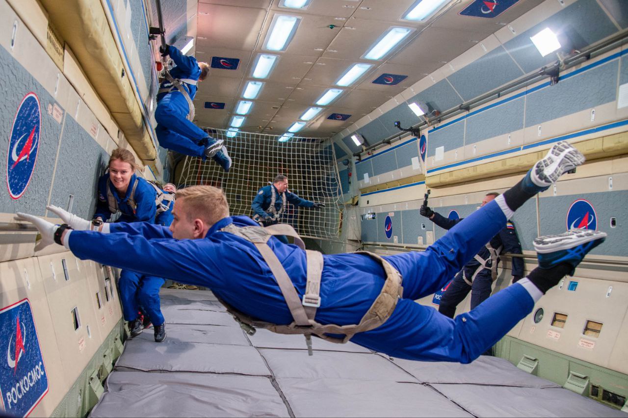Знакомство с невесомостью: кандидаты в космонавты-испытатели выполнили тренировочный полёт на самолёте-лаборатории ИЛ-76МДК. Источник изображения: gctc.ru. Фото.