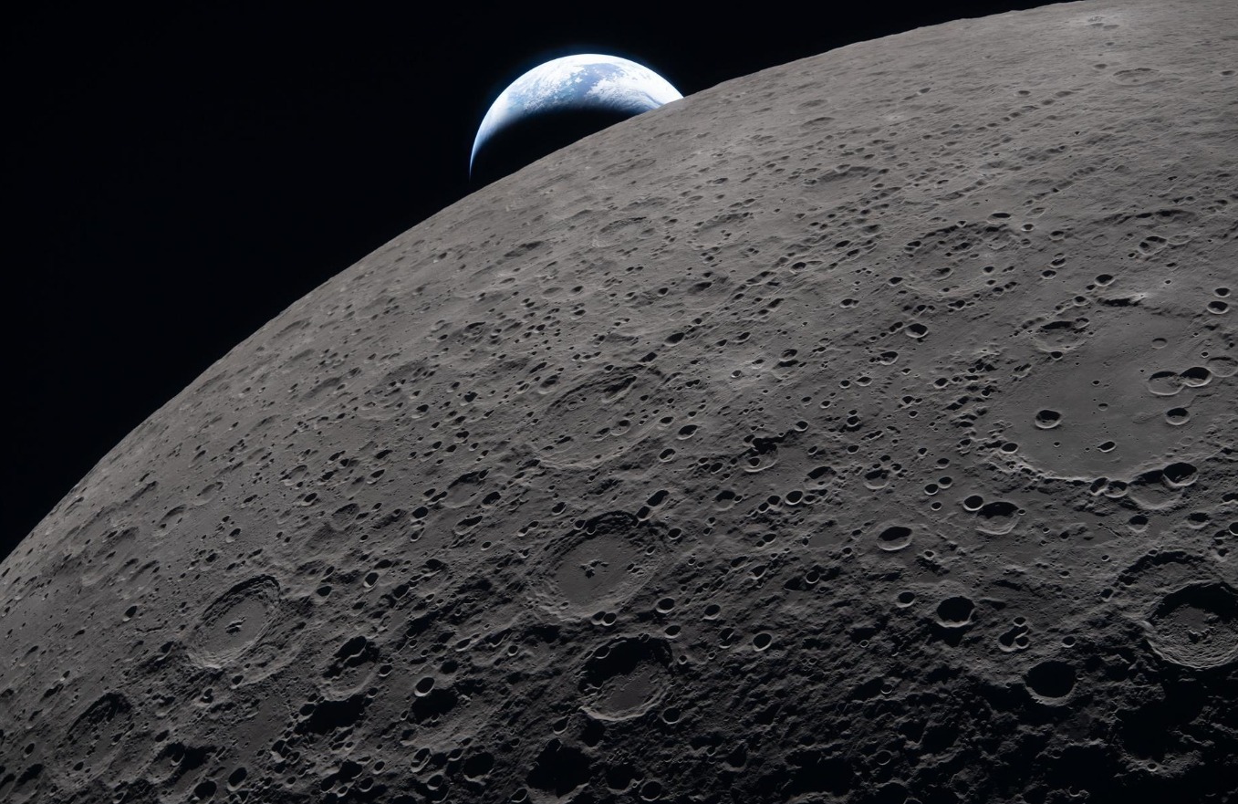 Закат Земли, снятый астронавтами миссии Артемида 2. Фото.