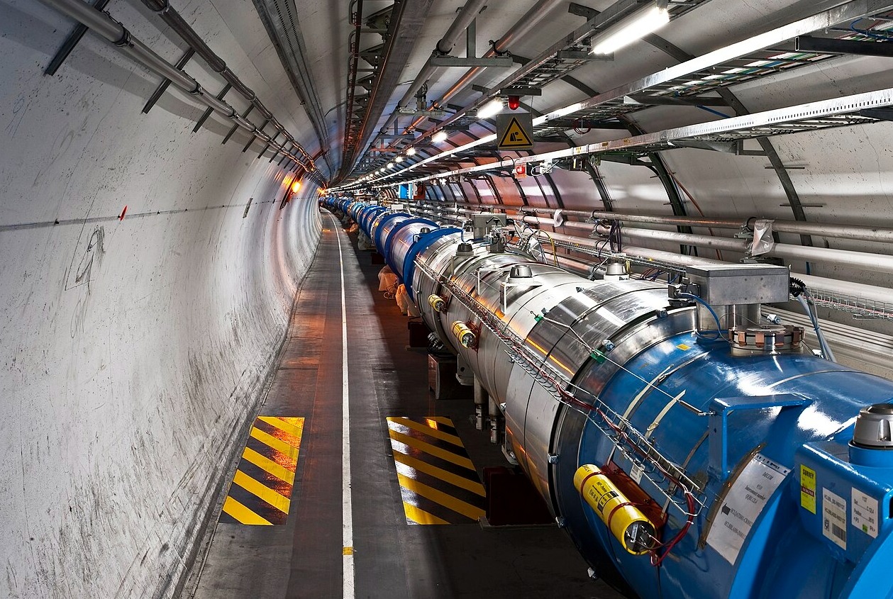 Часть Большого адронного коллайдера. Источник изображения: wikimedia.org. Фото.