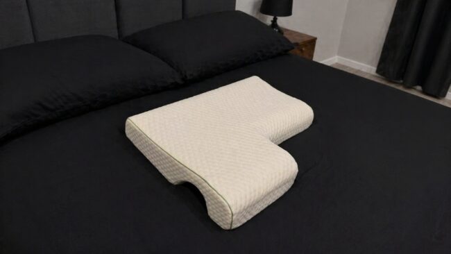 Как спать чтобы рука не затекала: обзор подушки для сна на боку. Фото.