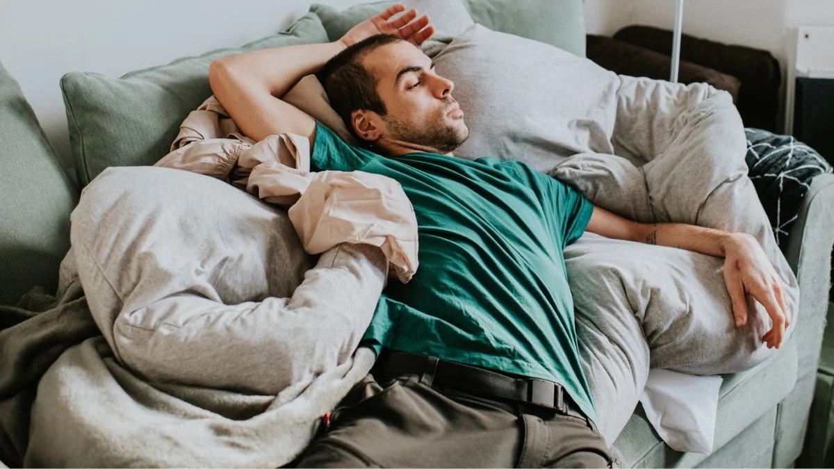 К малоподвижным видам деятельности относятся сидение, лежание и стояние. Источник изображения: sciencealert.com. Фото.