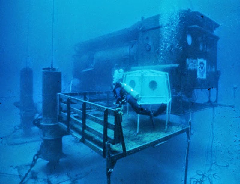 База NOAA на рифе Аквариус, Национальный морской заповедник Флорида-Кис, Флорида, США. Фото.