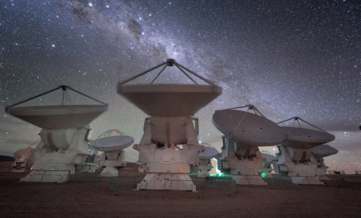 Вот тот самый телескоп ALMA. Фото.