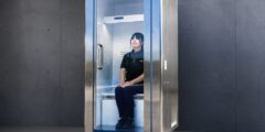 В Японии появились холодильники для людей: как они охлаждают человека за 10 минут. Фото.